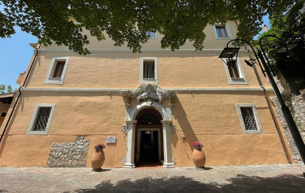 Historic Villa Grancassa in San Donato Val di Comino