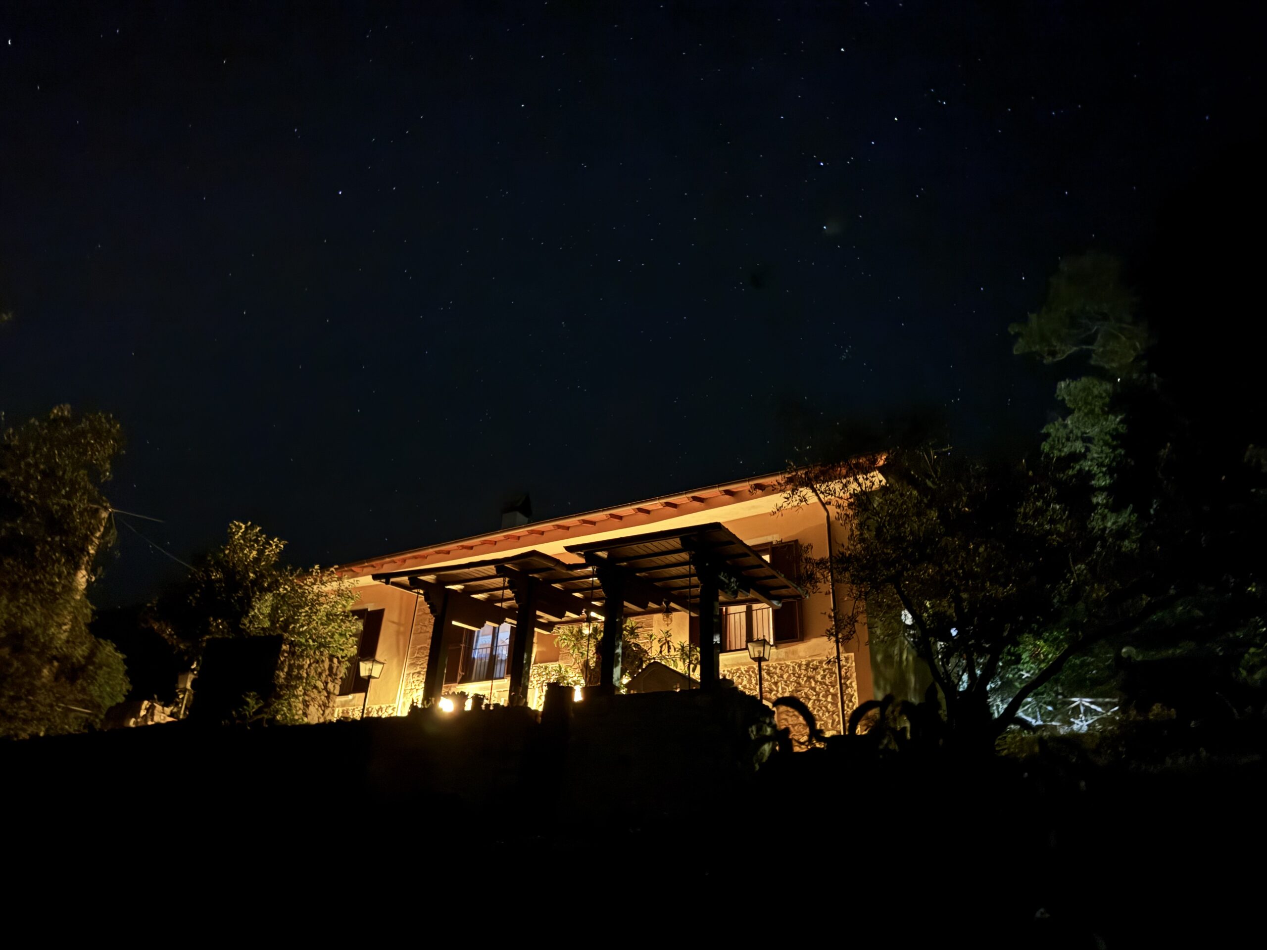 Naiwa house under the night sky